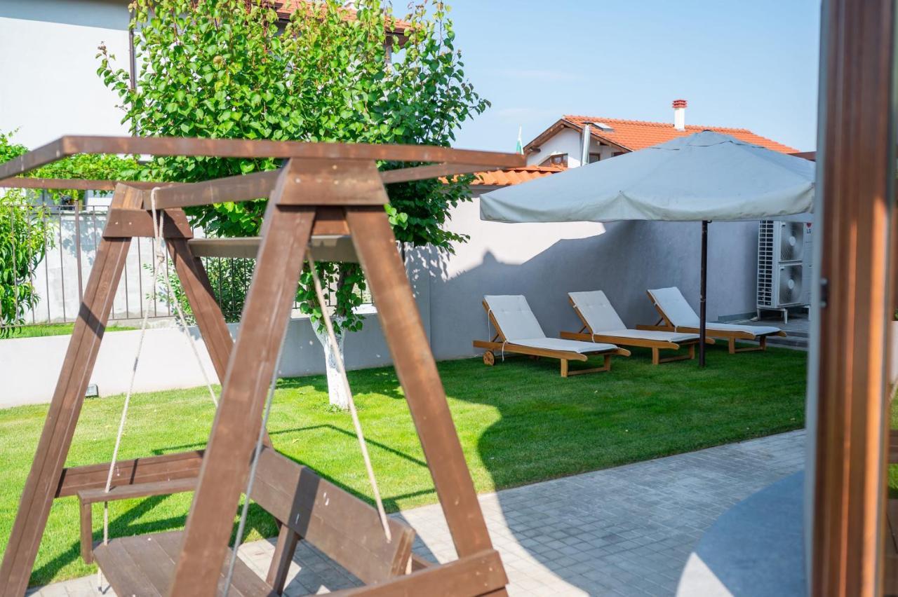 Katerina Guest House Kocherinovo エクステリア 写真