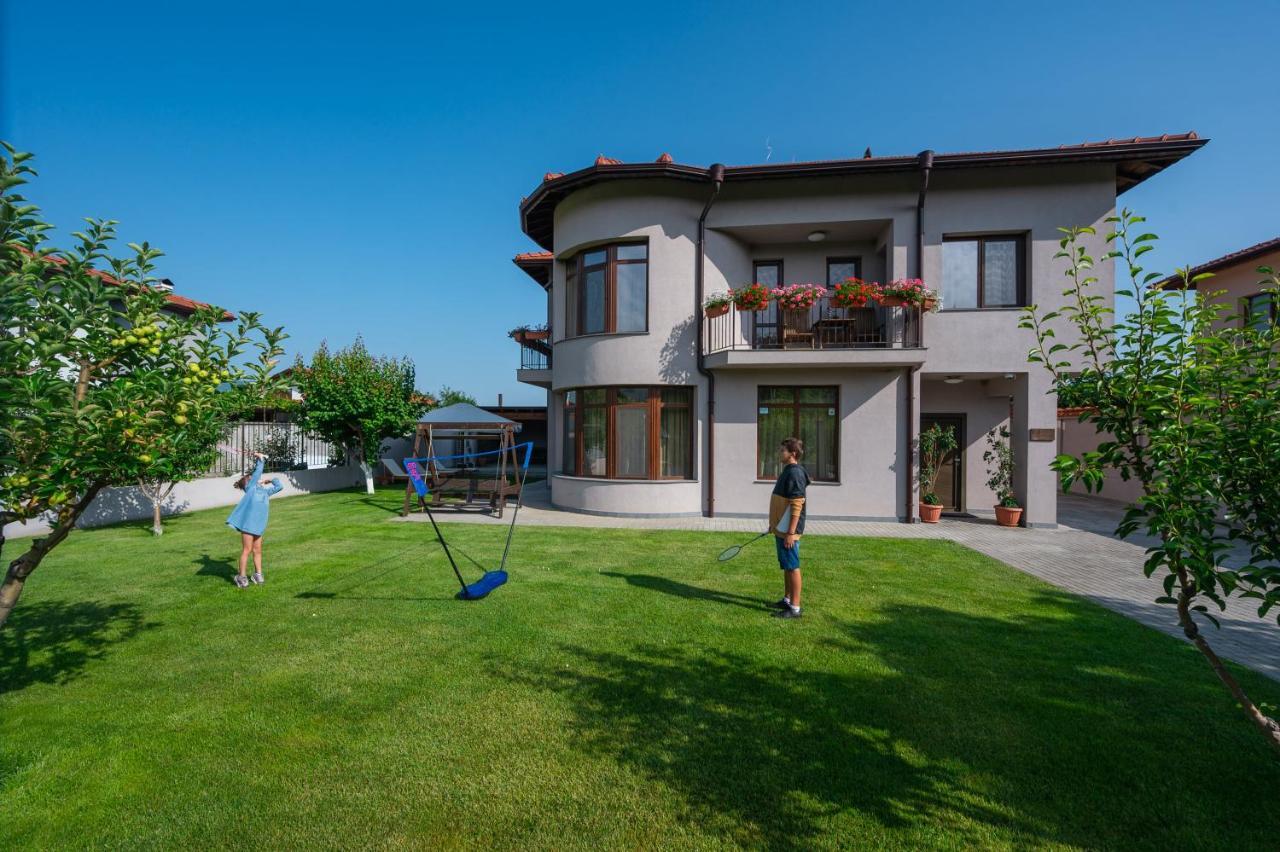 Katerina Guest House Kocherinovo エクステリア 写真