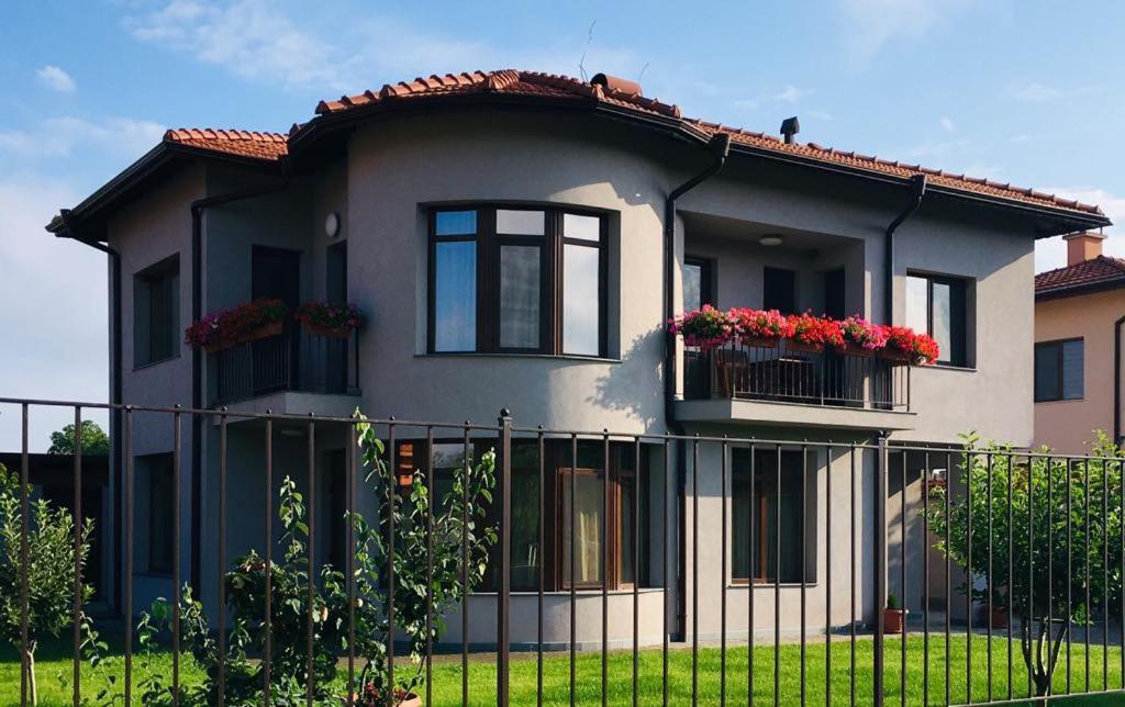 Katerina Guest House Kocherinovo エクステリア 写真
