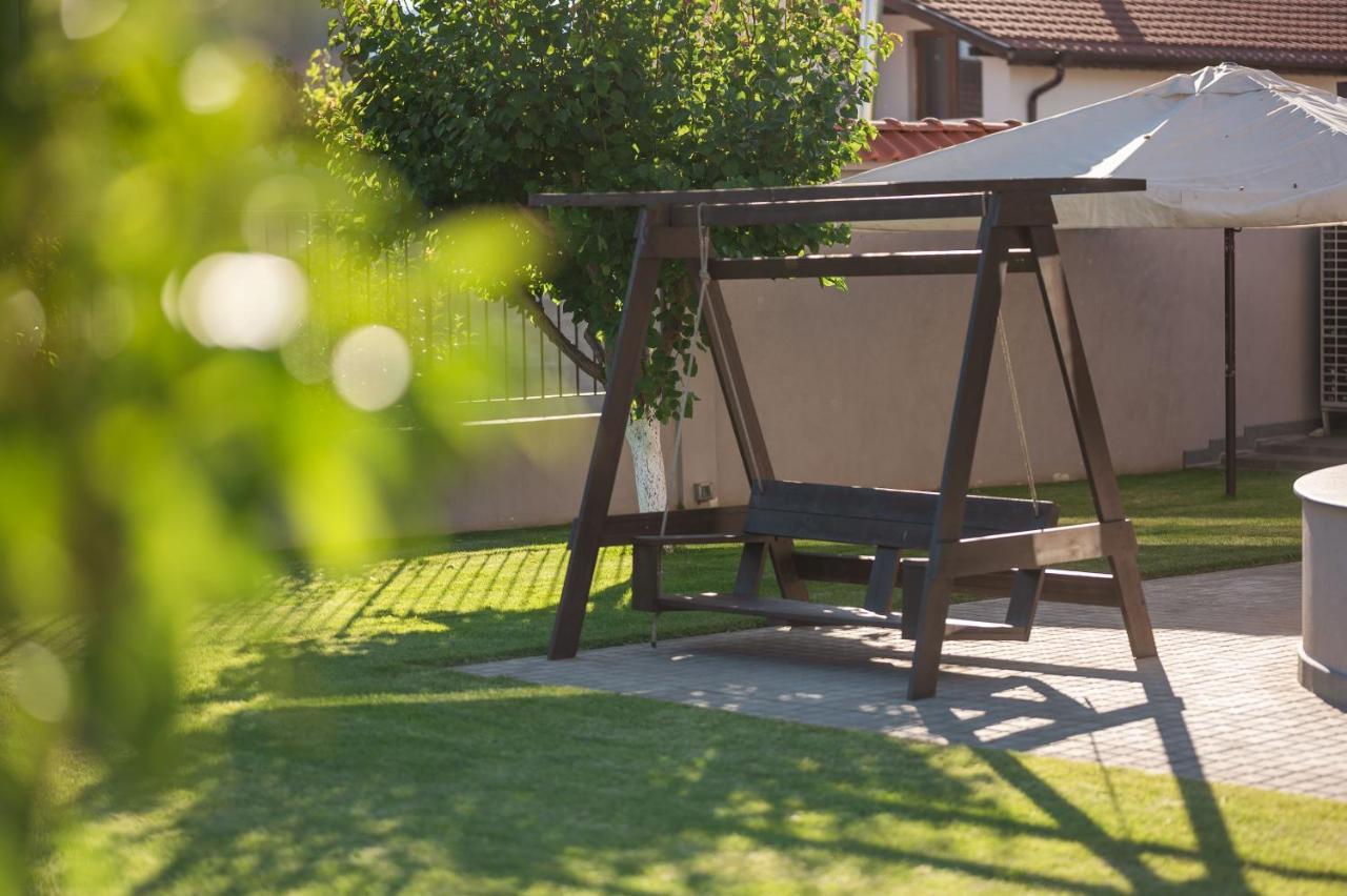 Katerina Guest House Kocherinovo エクステリア 写真