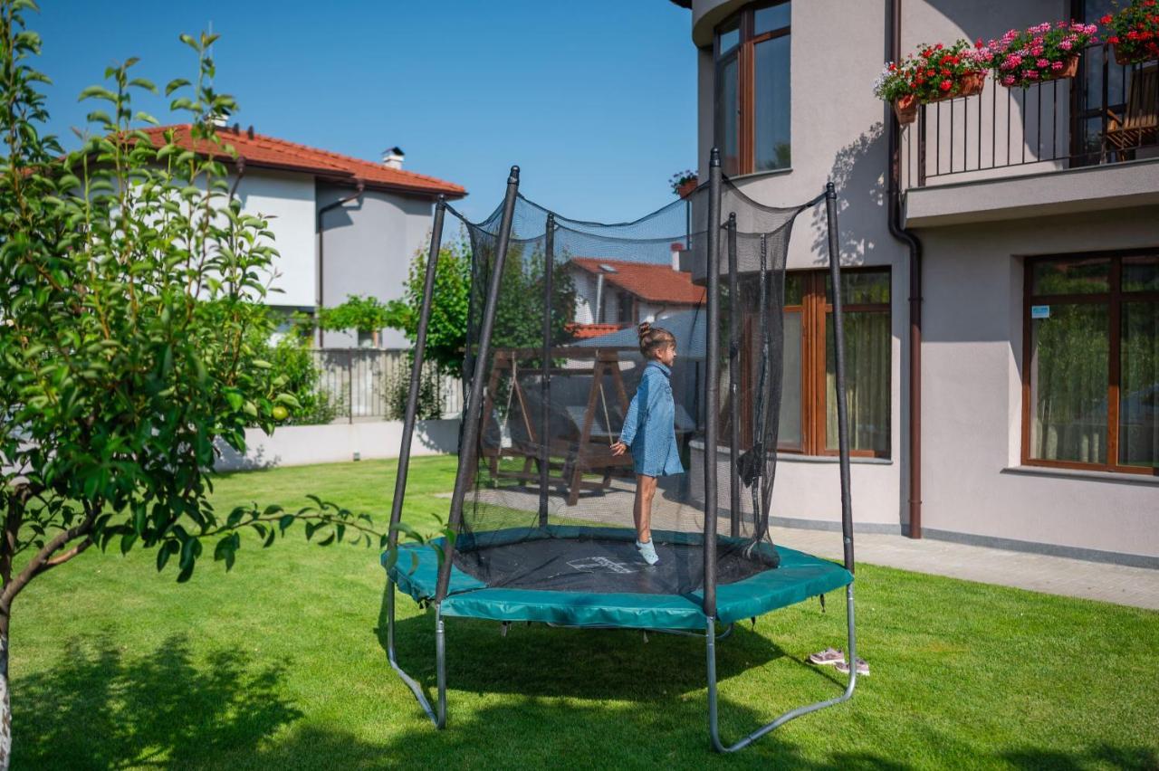Katerina Guest House Kocherinovo エクステリア 写真